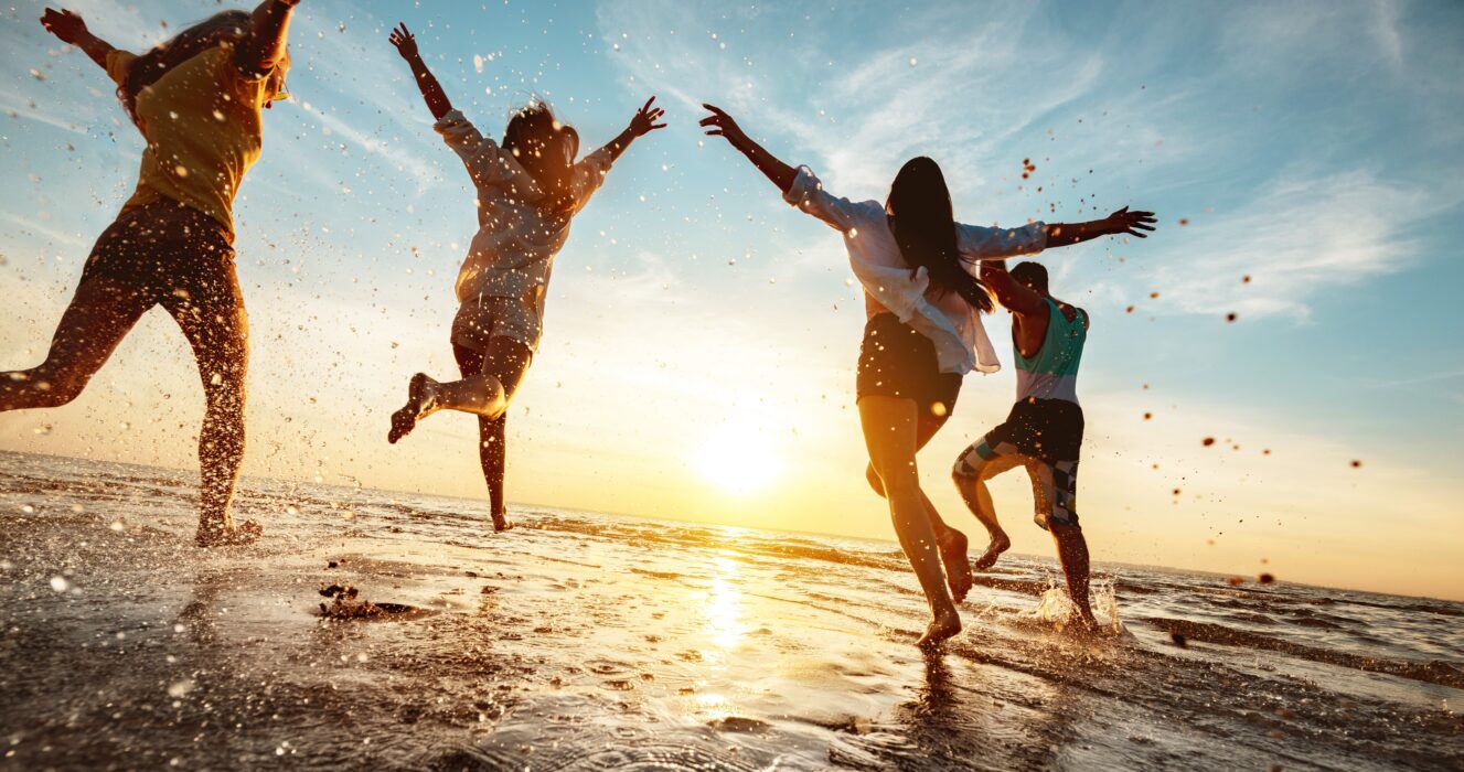 Summer spending & saving – AdobeStock_289023289